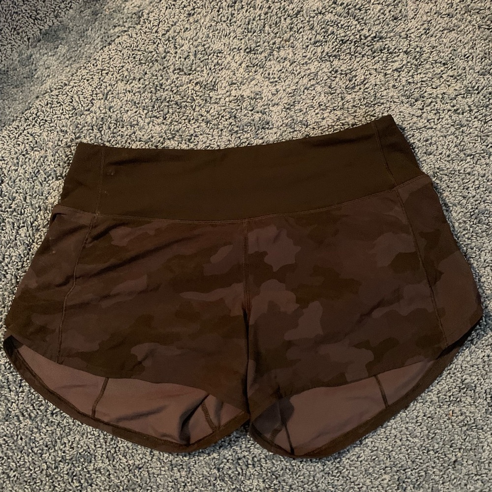 black camo lululemon speed up shorts